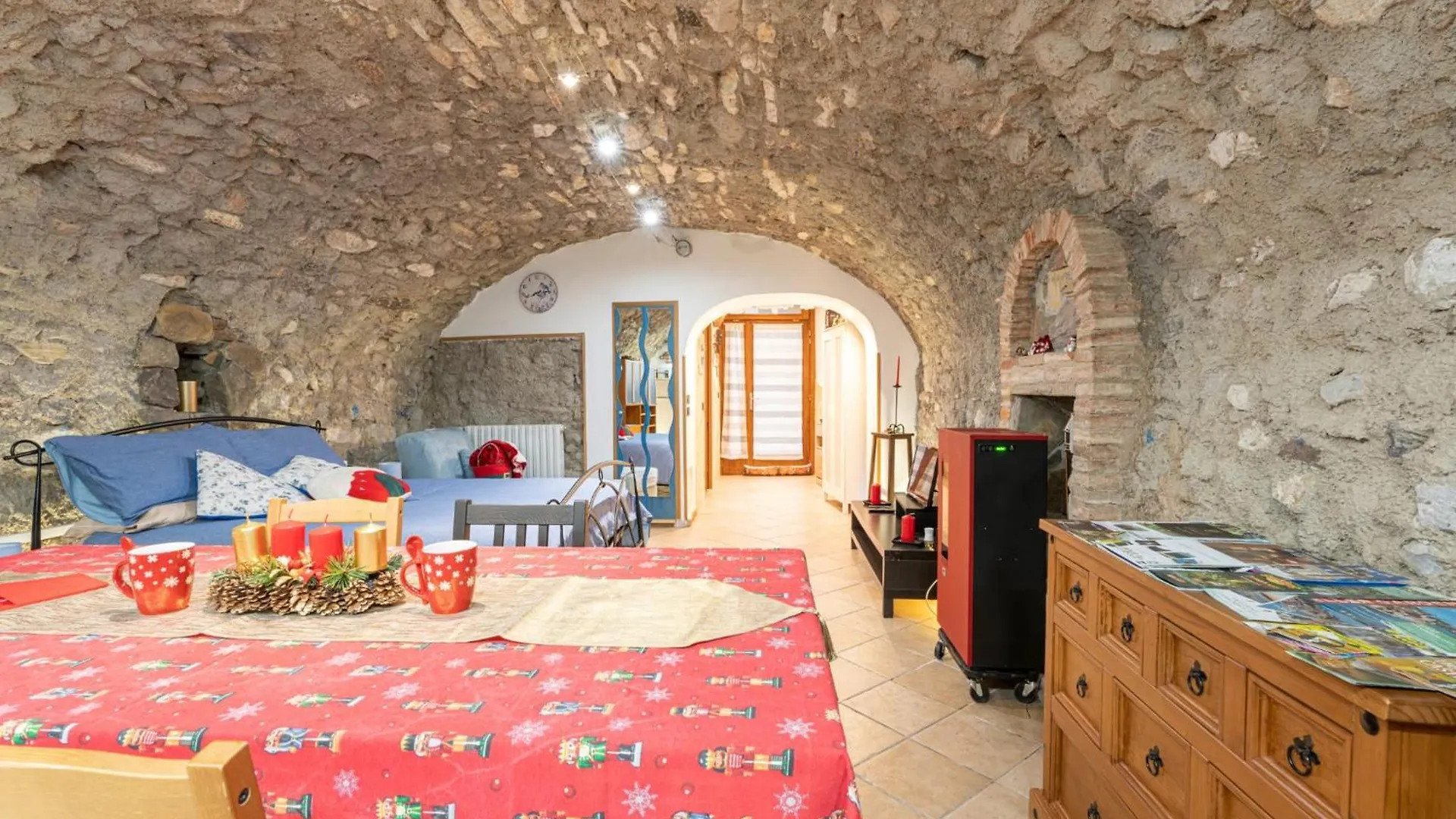 Apartment La Taverna Da Irene Roe