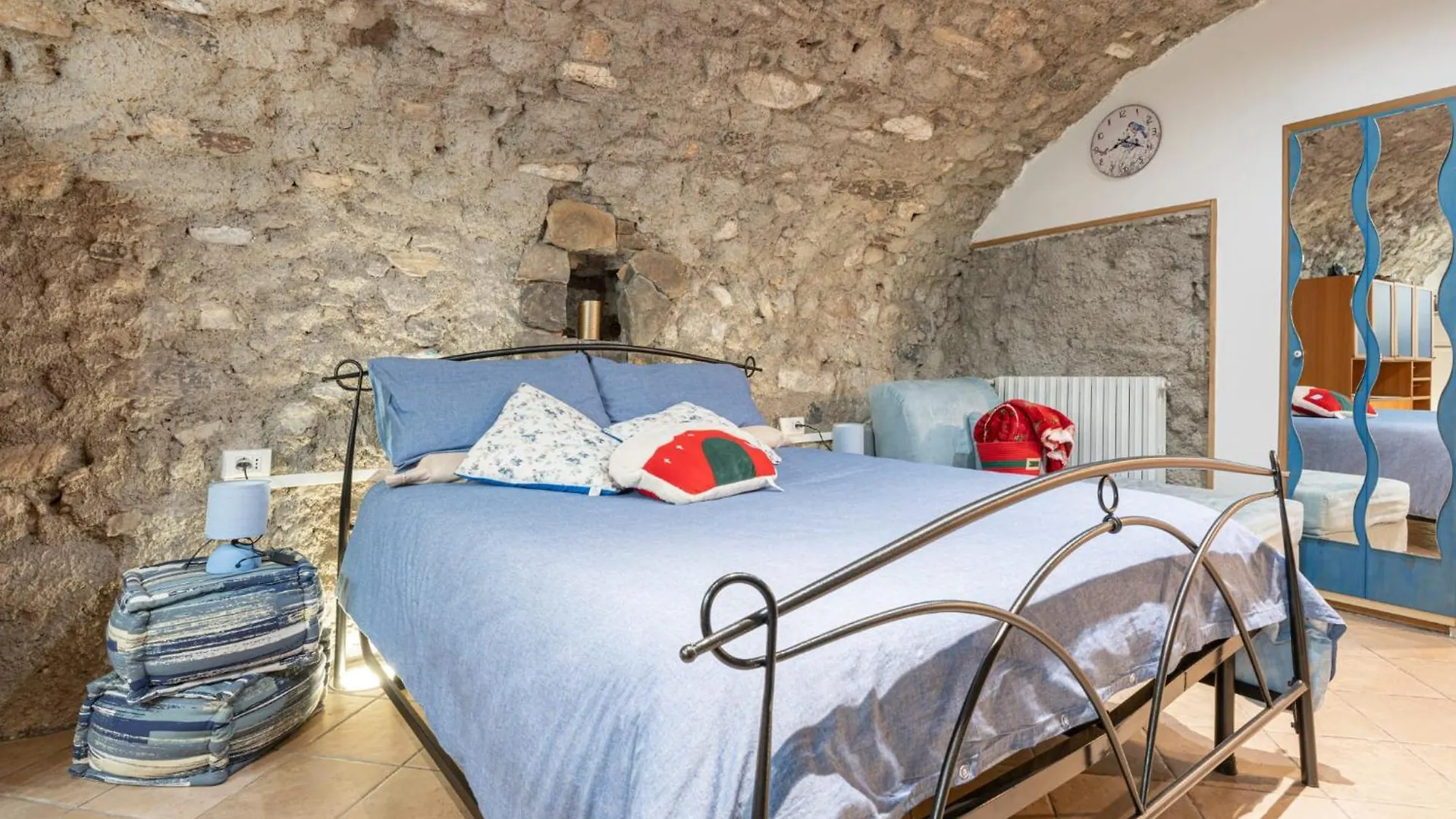 Apartment La Taverna Da Irene Roe