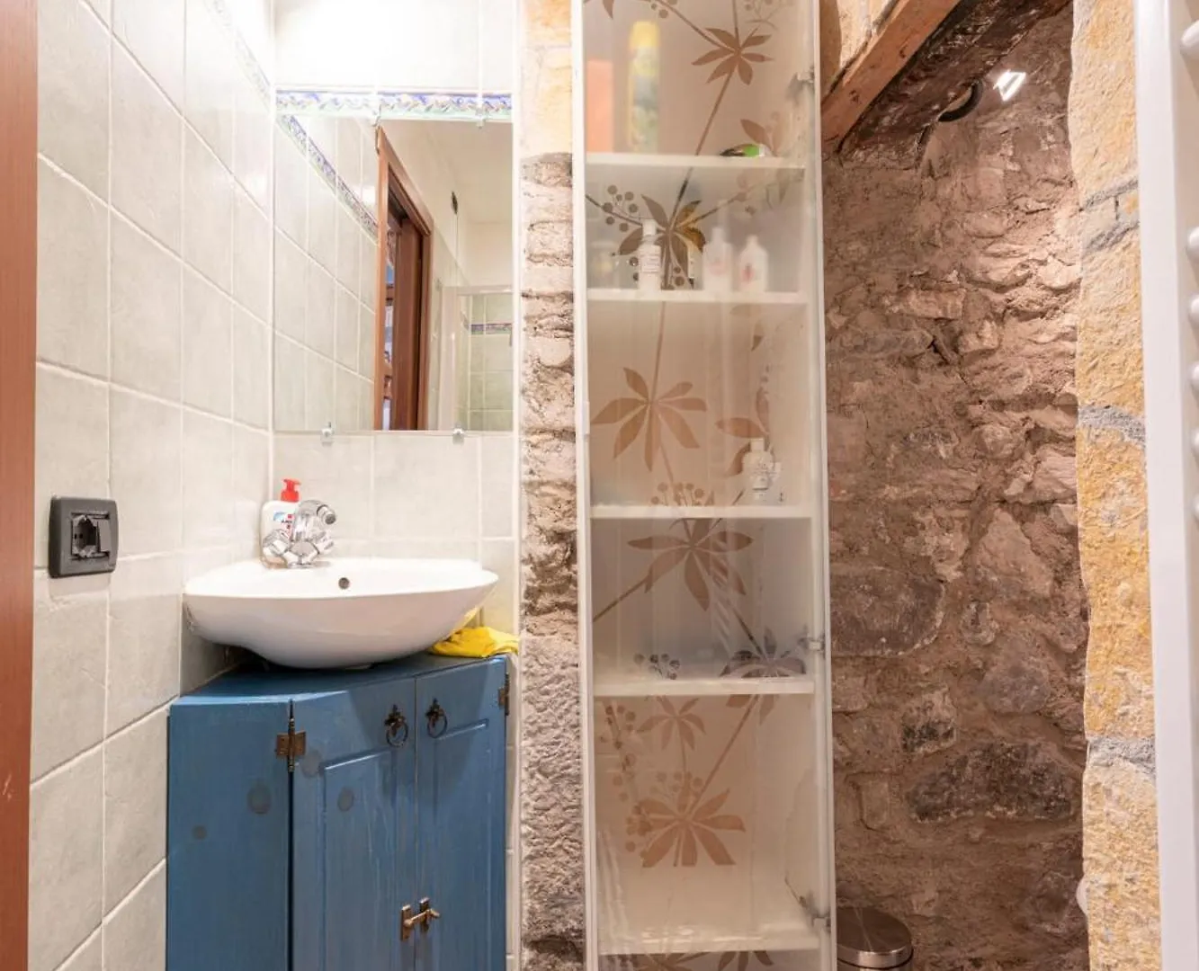 Apartment La Taverna Da Irene Roe